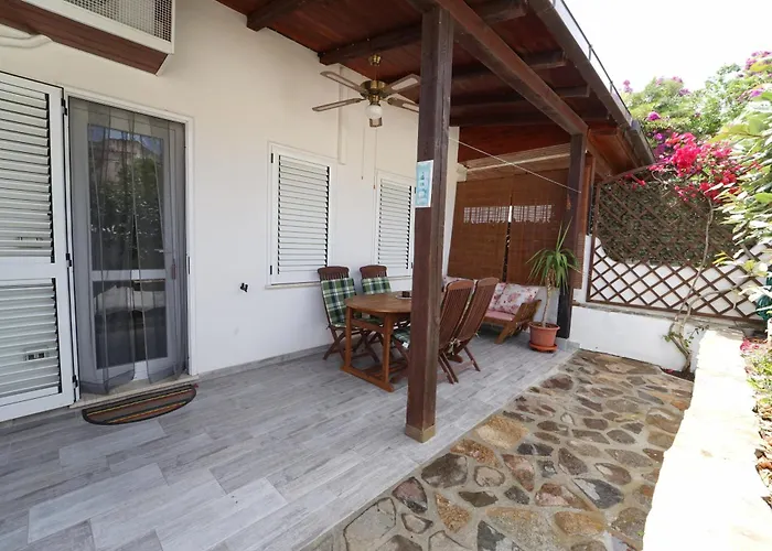 Sardinian Cottage, 150m From The Sea, Private Garden Casa de Férias Olbia