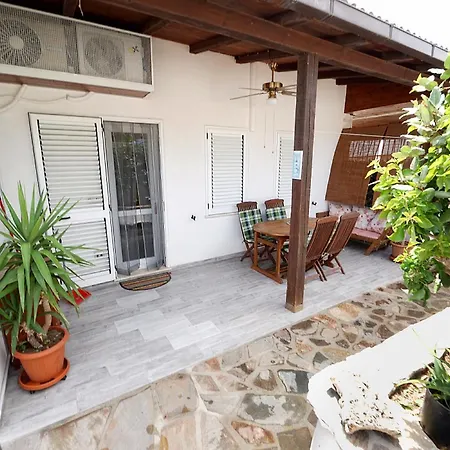 Feriehus Sardinian Cottage, 150m From The Sea, Private Garden Olbia